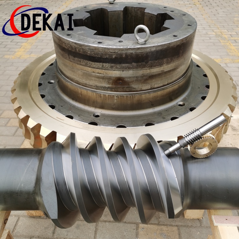 根据旧轮芯配做轮圈和蜗杆钢厂用德凯绿色再制造